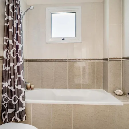 Appartement Millie Ayía Nápa